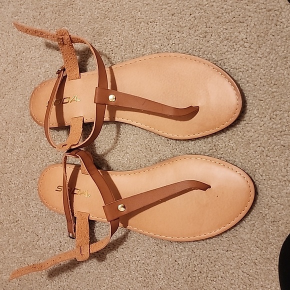 Summer sandals - Picture 3 of 4